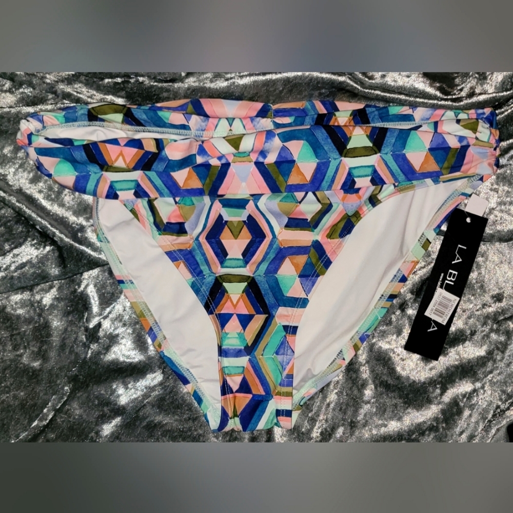 NWT La Blanca Women's Standard Swimsuit Bottom size 6 